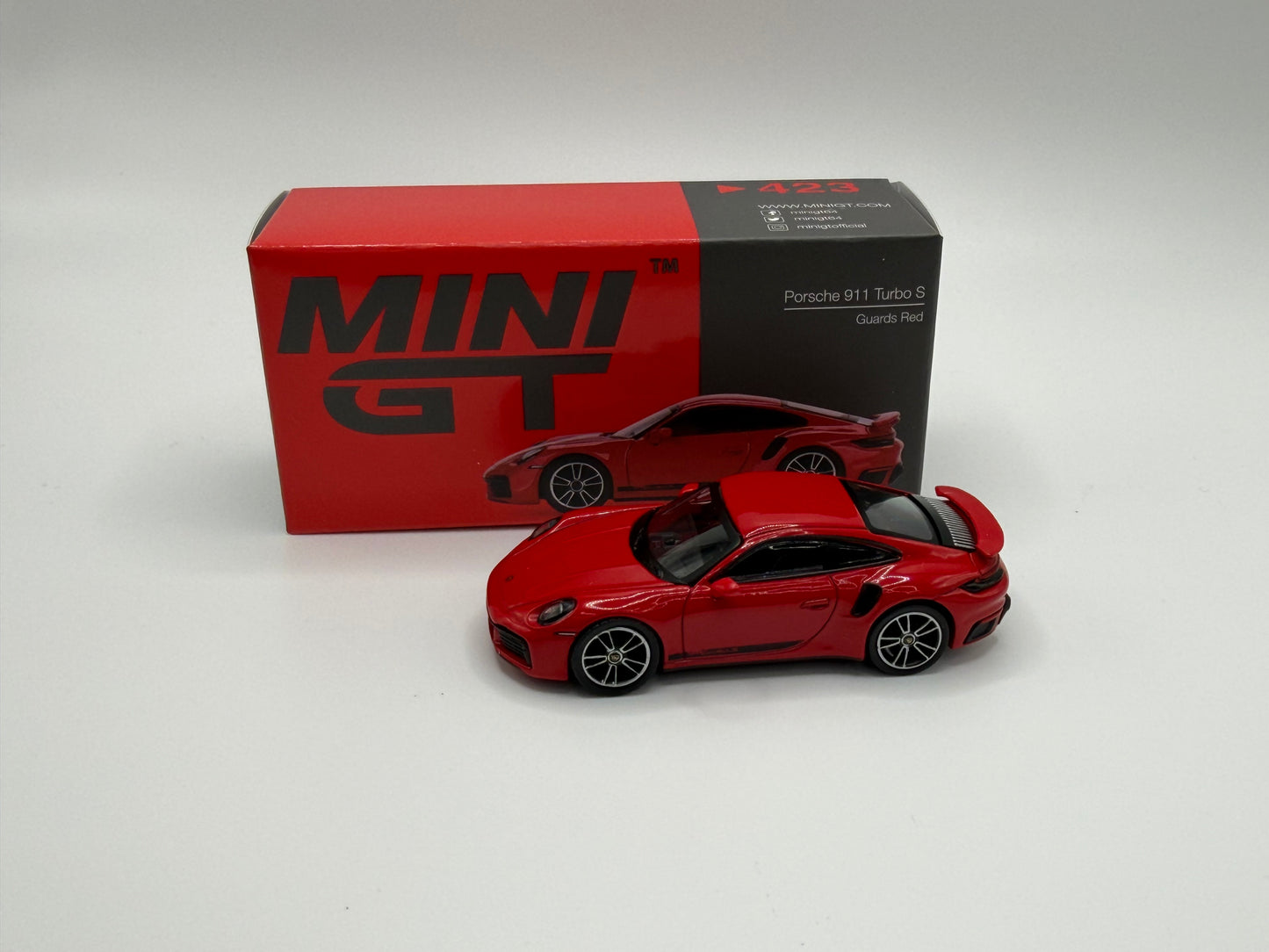 Mini GT #423 Porsche 911 Turbo S Guards Red