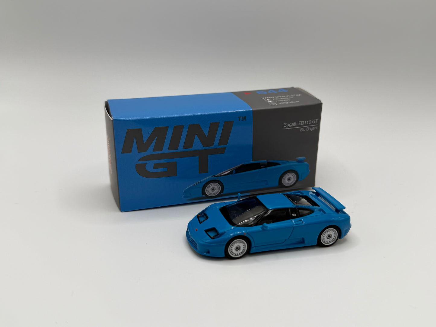 Mini GT #644 Bugatti EB110 GT Blu Bugatti