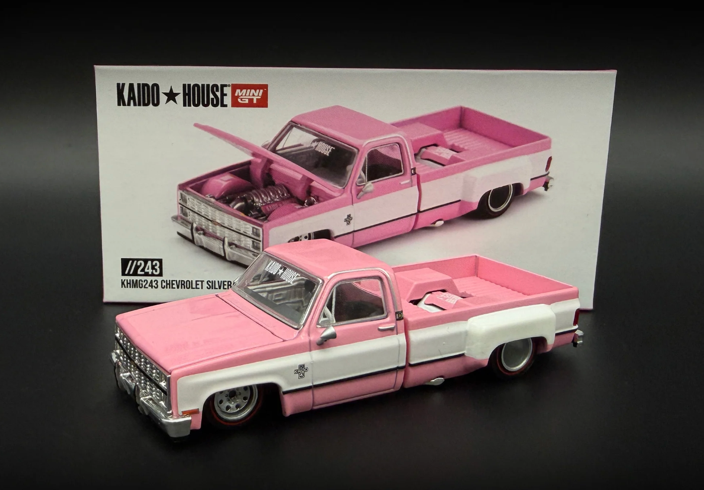 Kaido House KHMG243 Chevrolet Silverado Dually Vintage Spec V2 Pale Pink Metallic White