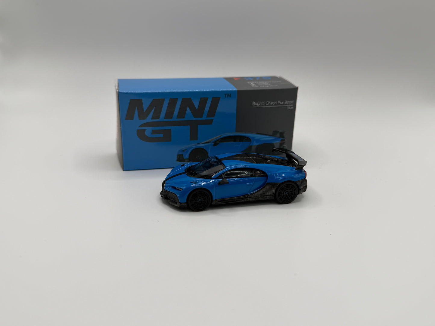 Mini GT #379 Bugatti Chiron Pur Sport Blue