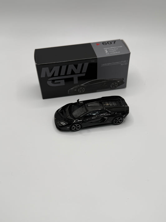 Mini GT #607 Lamborghini Countach LPI 800-4 Nero Maia