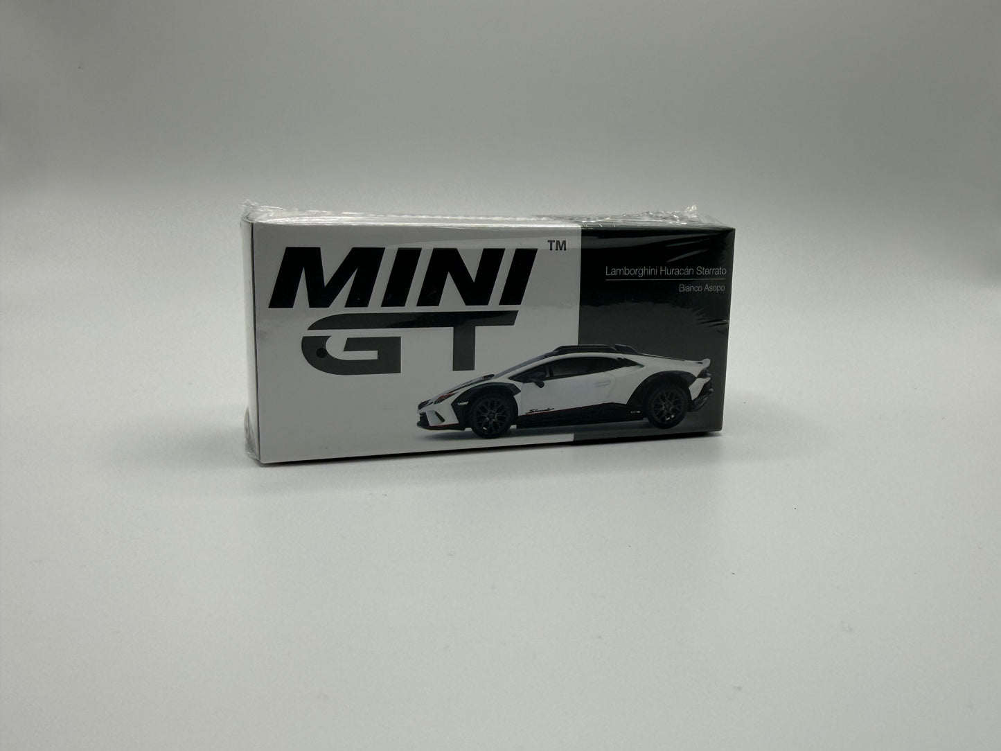 Mini GT #763 Lamborghini Huracan Sterrato Bianco Asopo