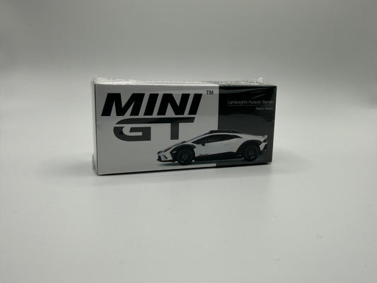 Mini GT #763 Lamborghini Huracan Sterrato Bianco Asopo