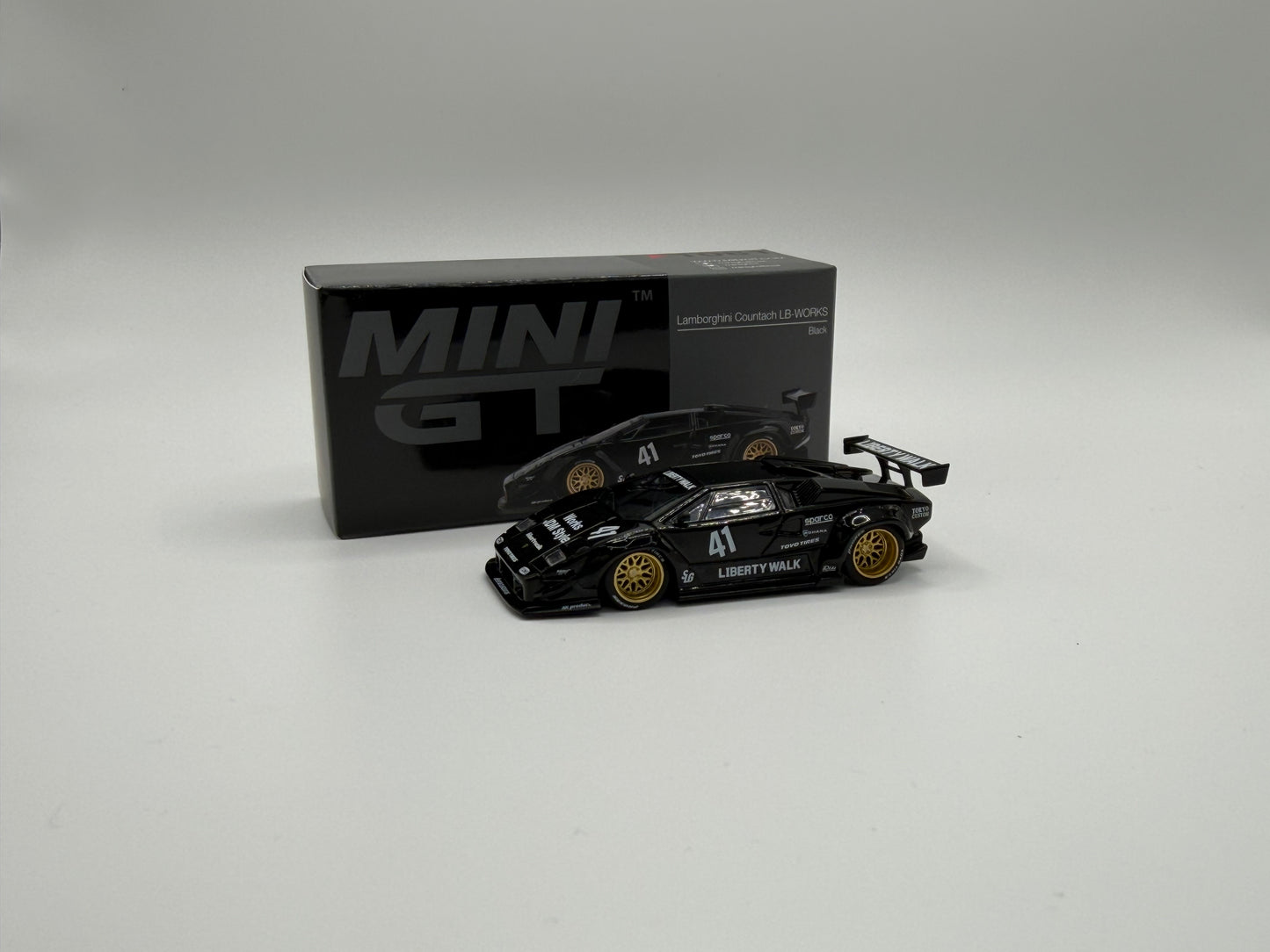 Mini GT #1081 Lamborghini Countach Black