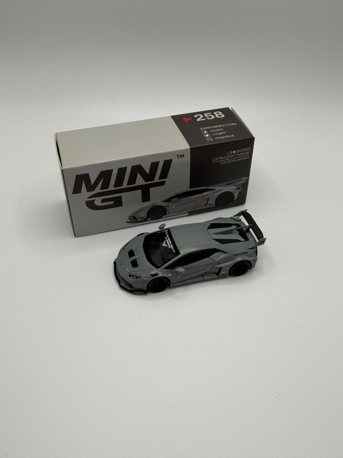Mini GT #258 Lamborghini Huracan Gray