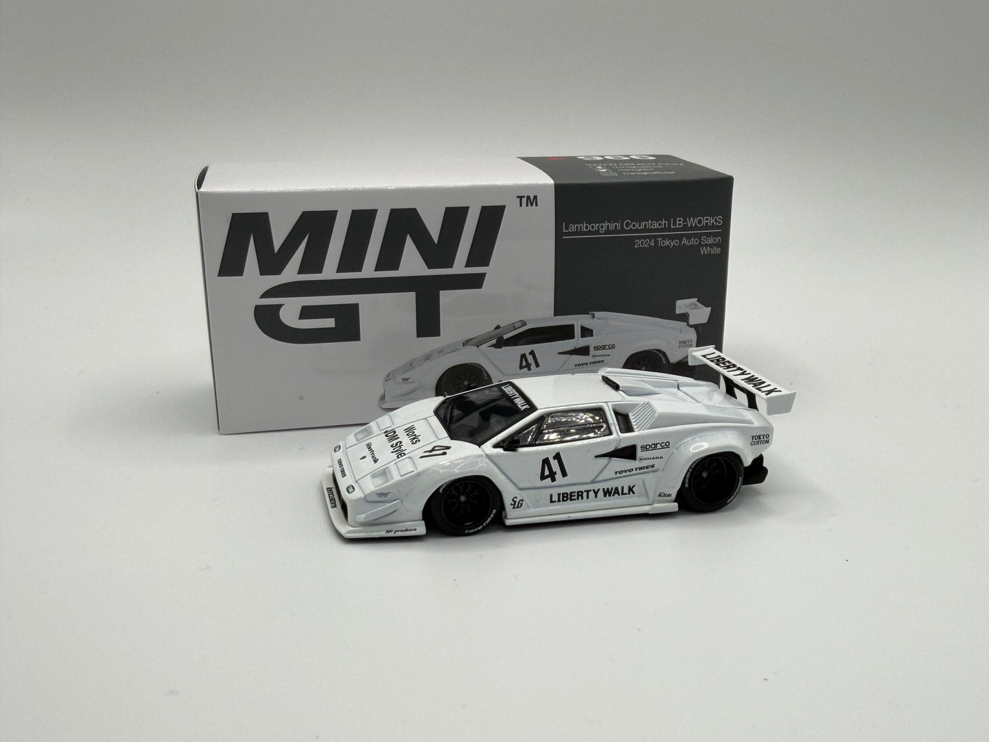 Mini GT #966 Lamborghini Countach White