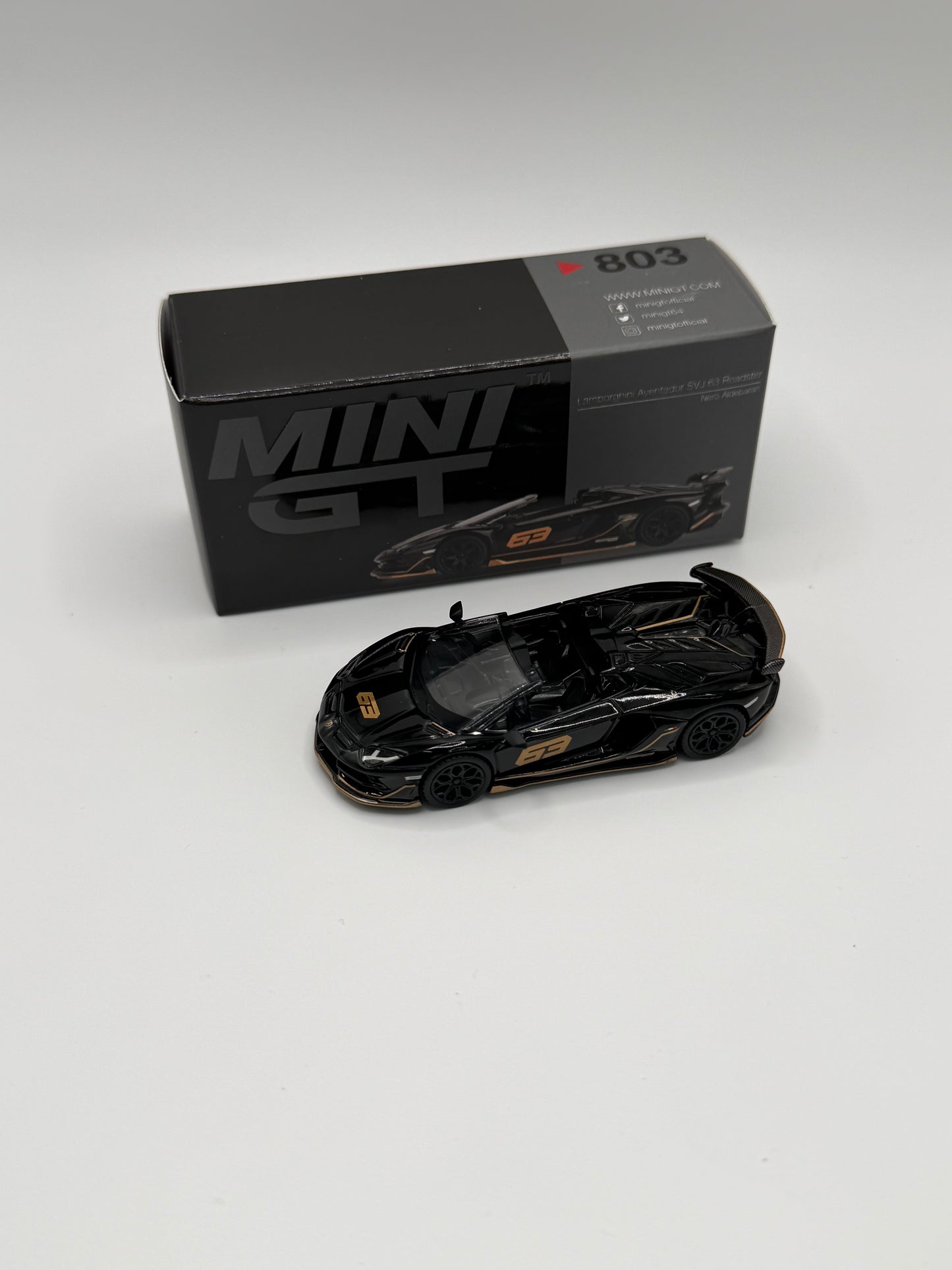 Mini GT #803 Lamborghini Aventador SVJ 63 Roadster Nero Aldebaran