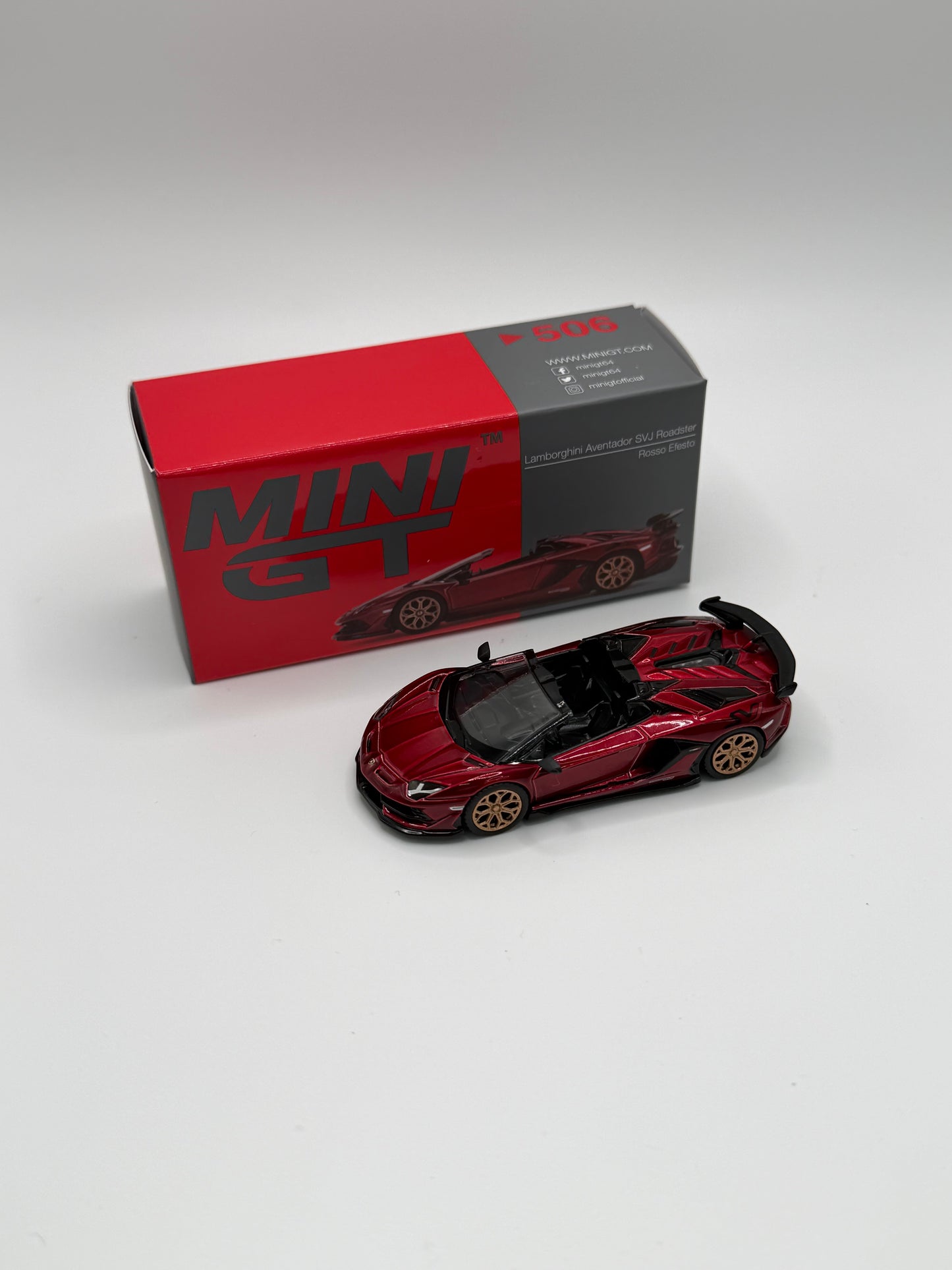 Mini GT #506 Lamborghini Aventador SVJ Roadster Rosso Efesto
