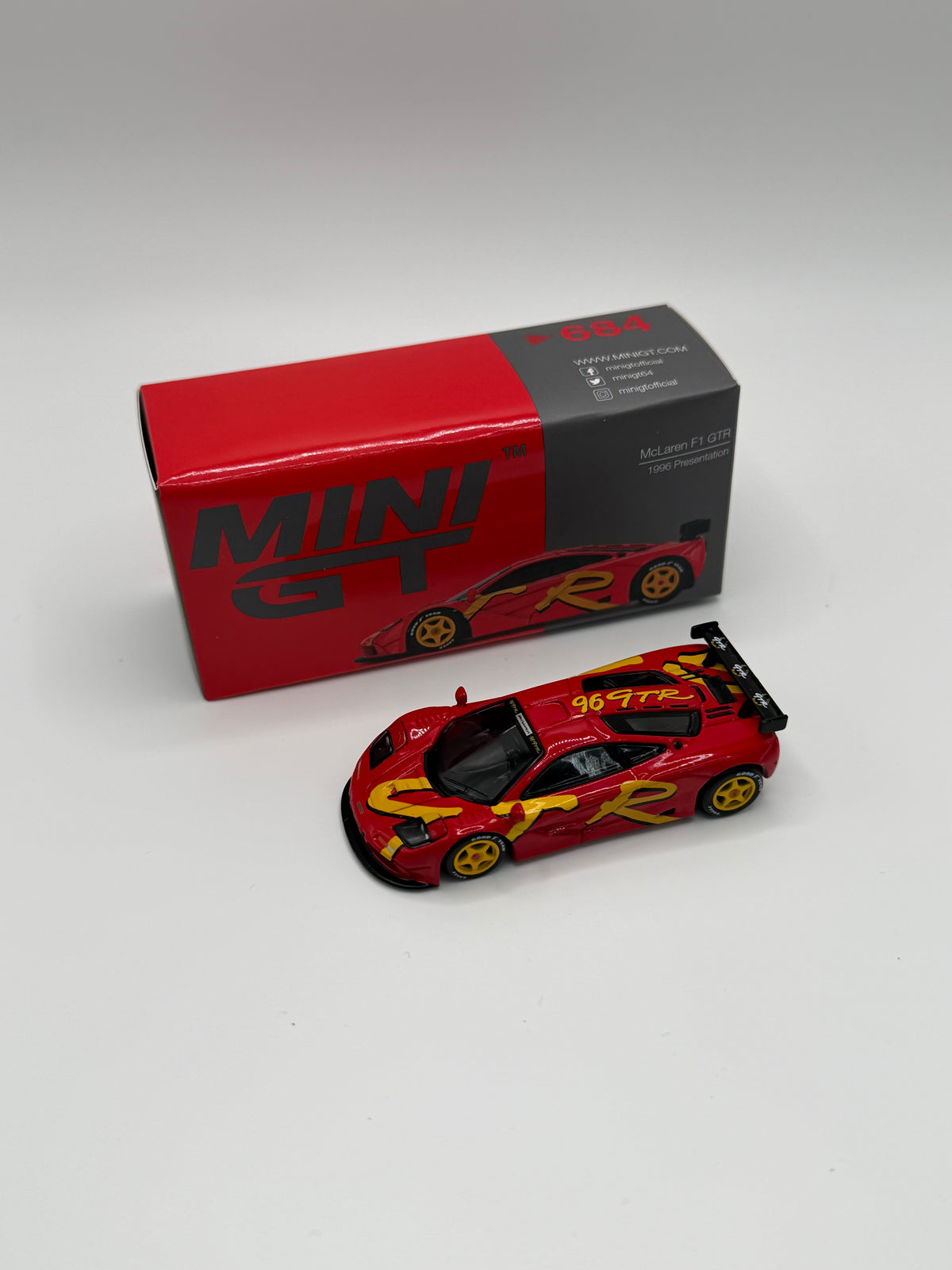 Mini GT #684 McLaren F1 GTR Red/Orange