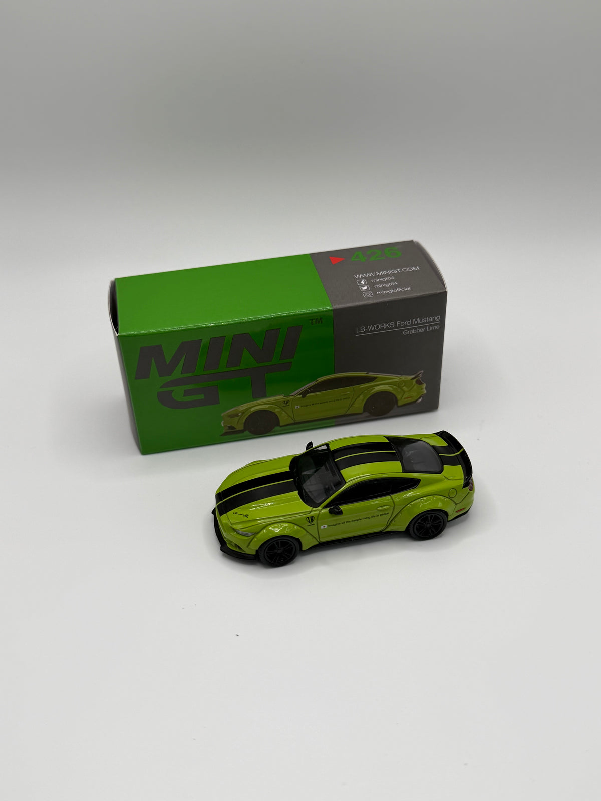 Mini GT #426 Ford Mustang LB - Works Grabber Lime