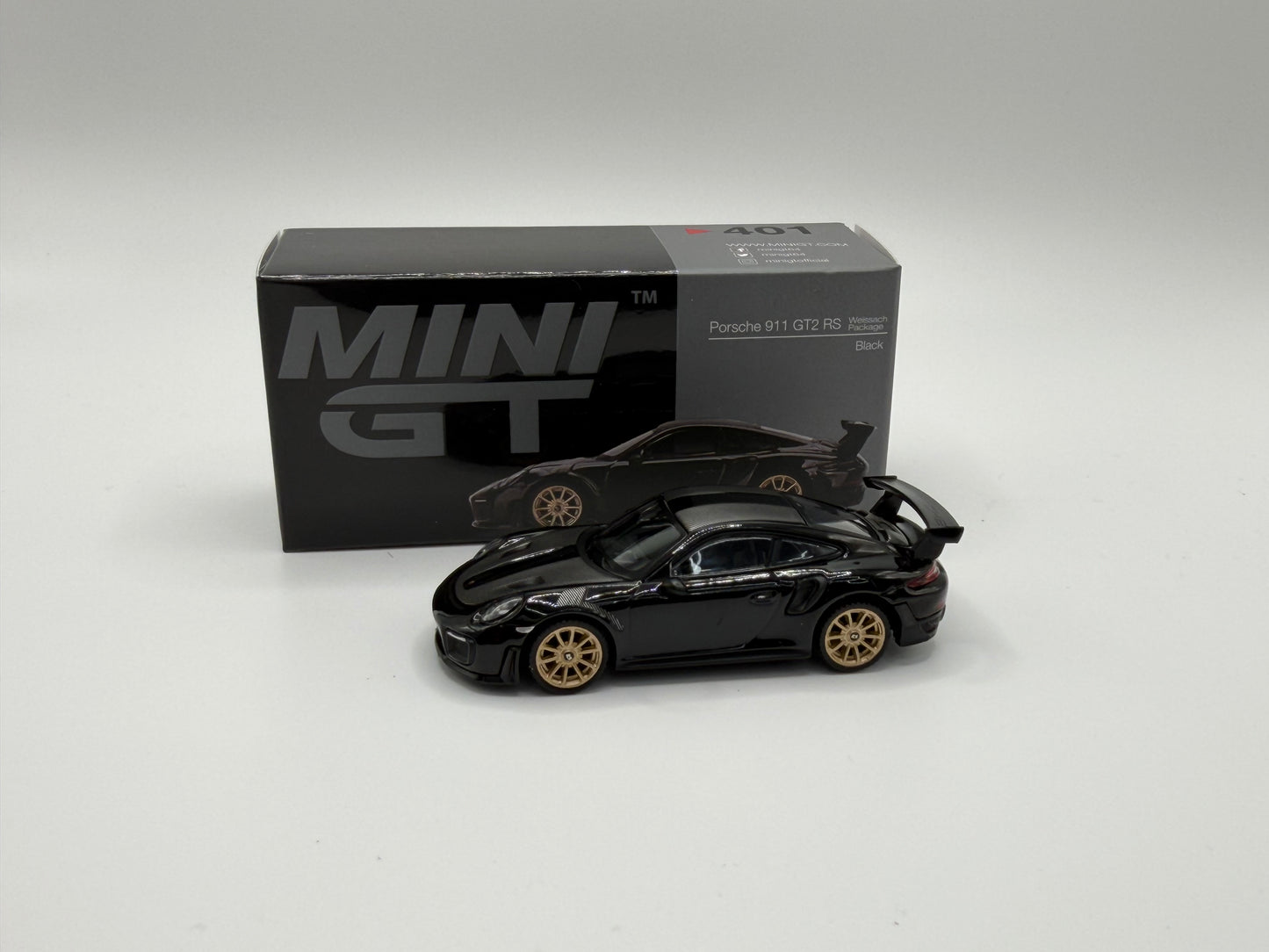 Mini GT #401 Porsche 911 (991) GT2 RS Weissach Package Black