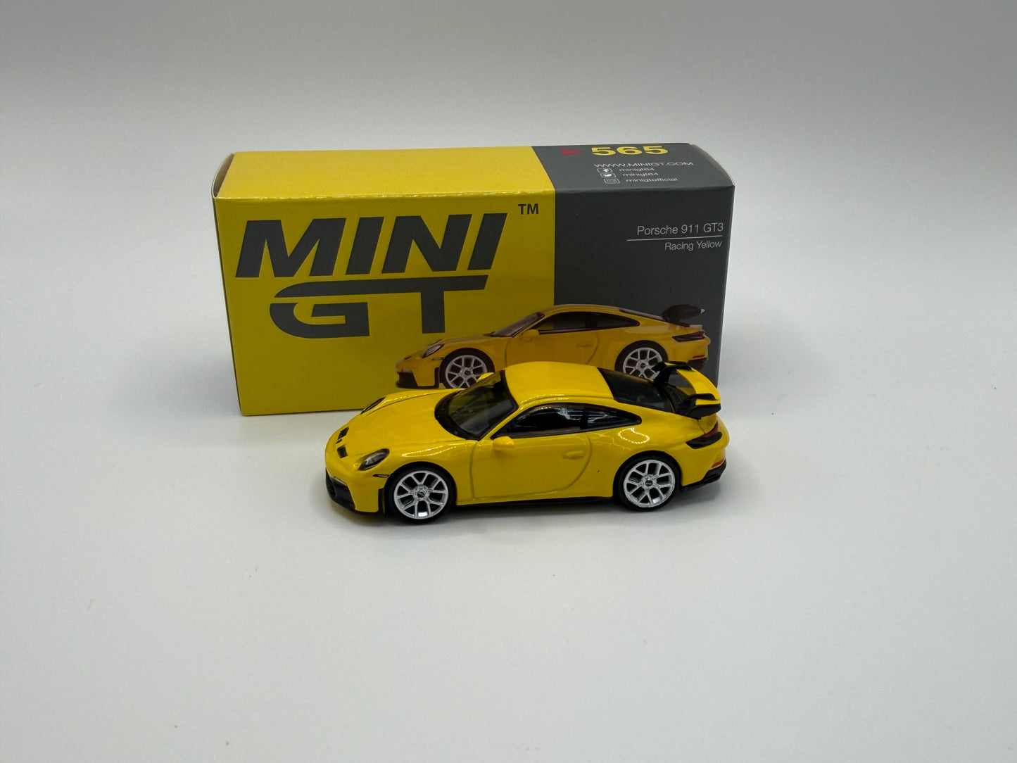 Mini GT #565 Porsche 911 GT3 Racing Yellow