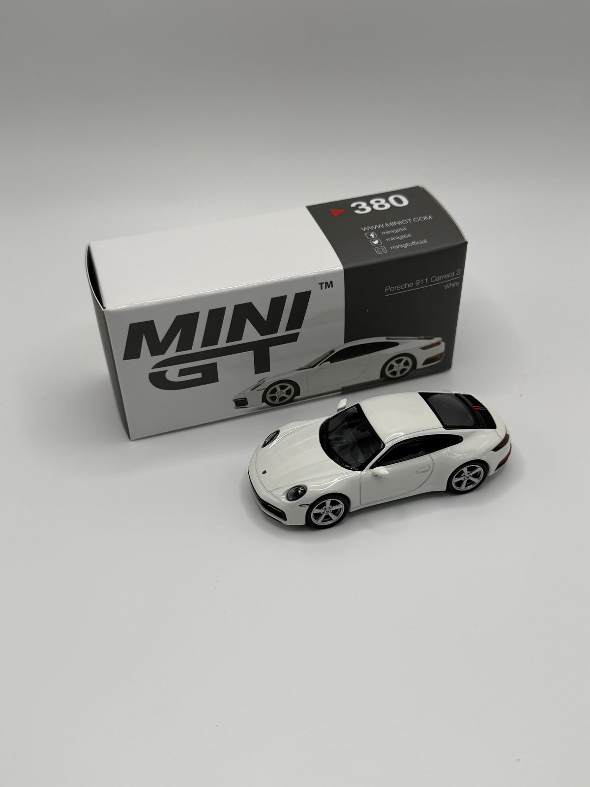 Mini GT #380 Porsche 911 Carrera S White