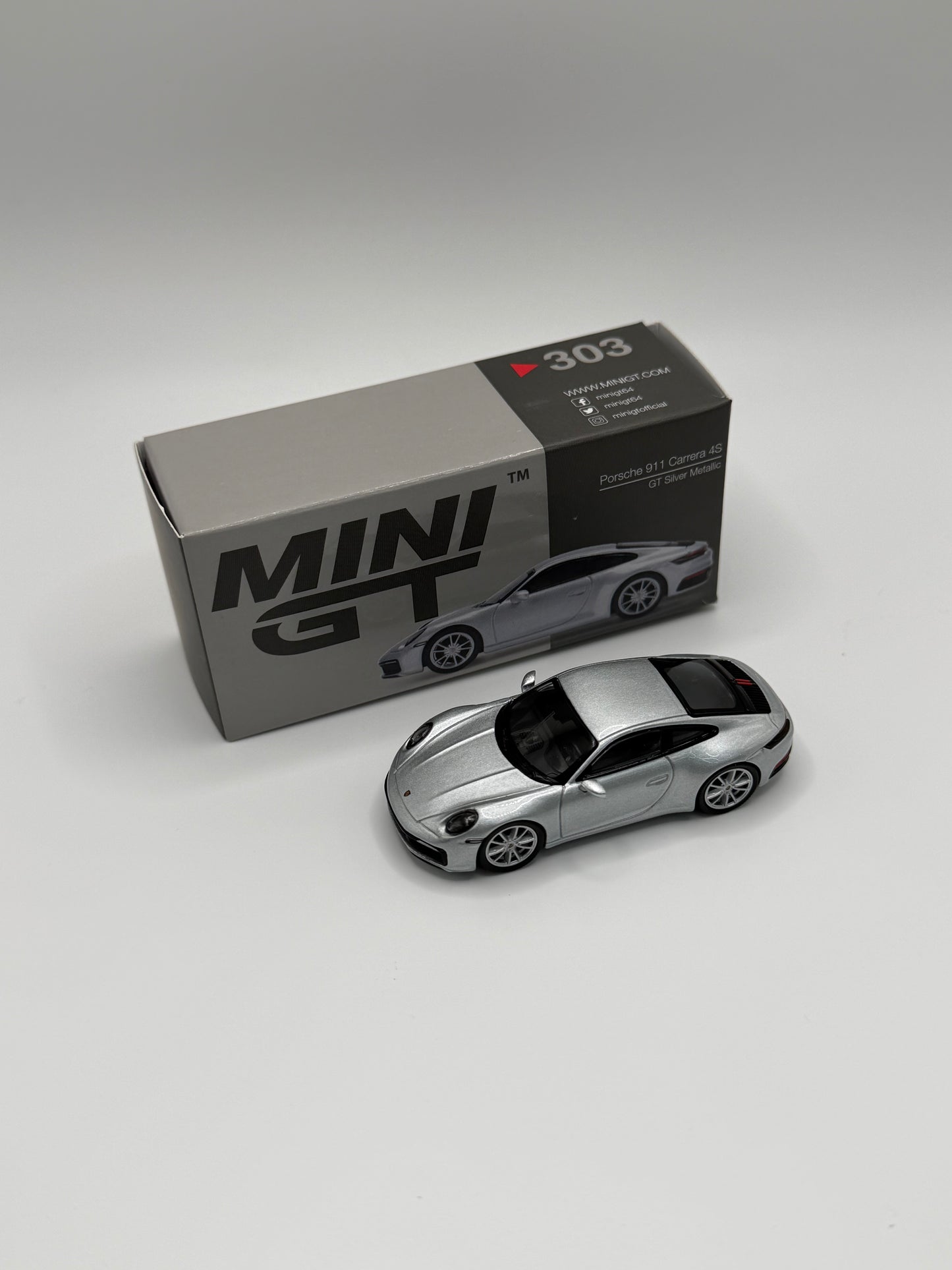 Mini GT #303 Porsche 911 Carrera 4S GT Silver Metallic