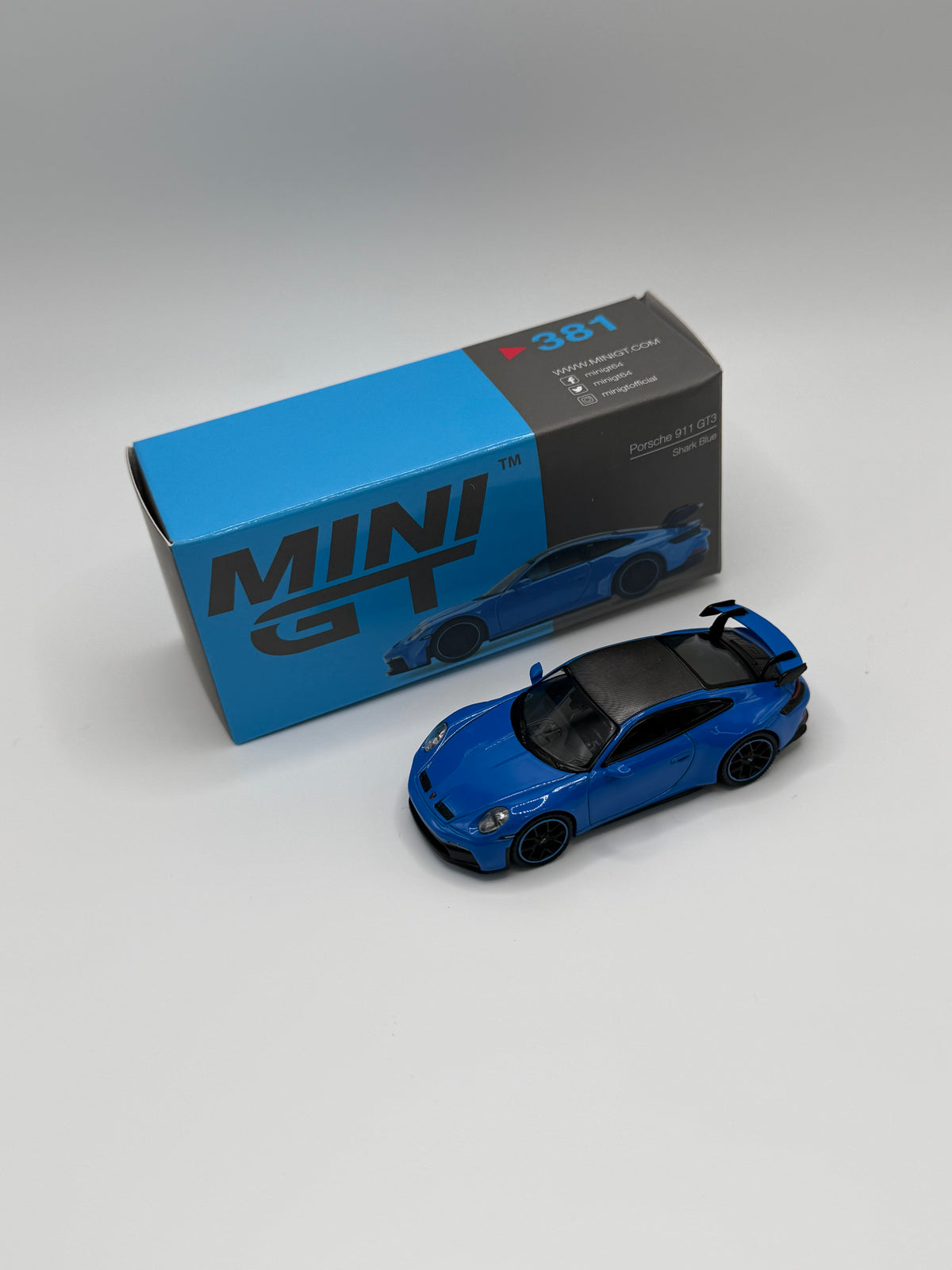 Mini GT #381 Porsche 911 GT3 Shark Blue