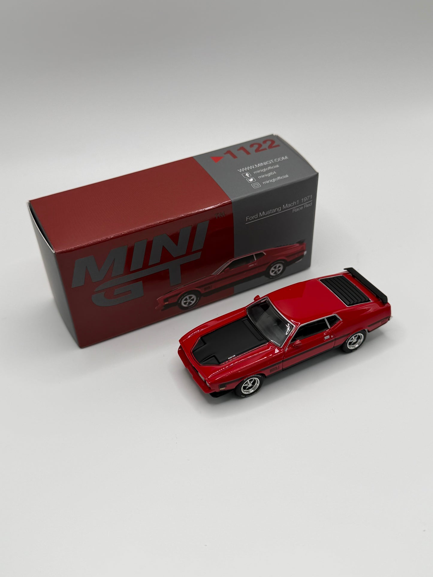 Mini GT #1122 Ford Mustang Mach 1 Race Red