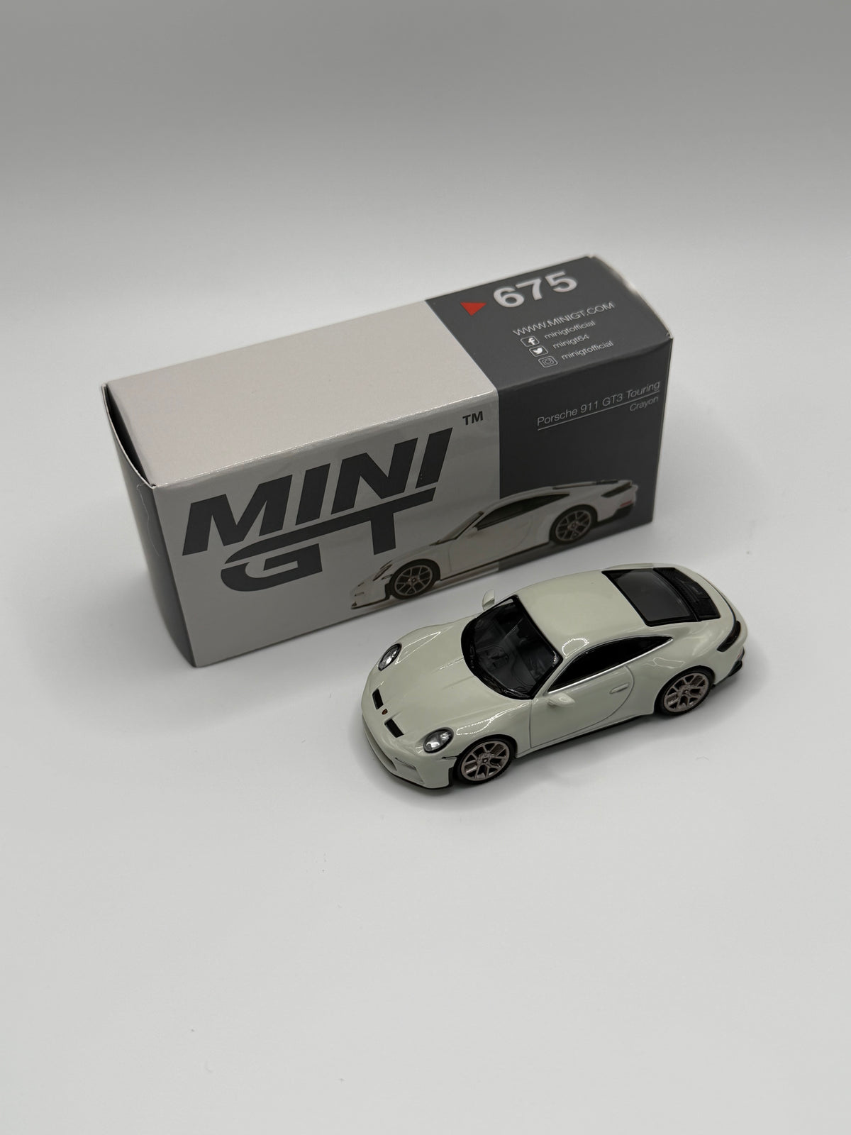Mini GT #675 Porsche 911 GT3 Touring Crayon