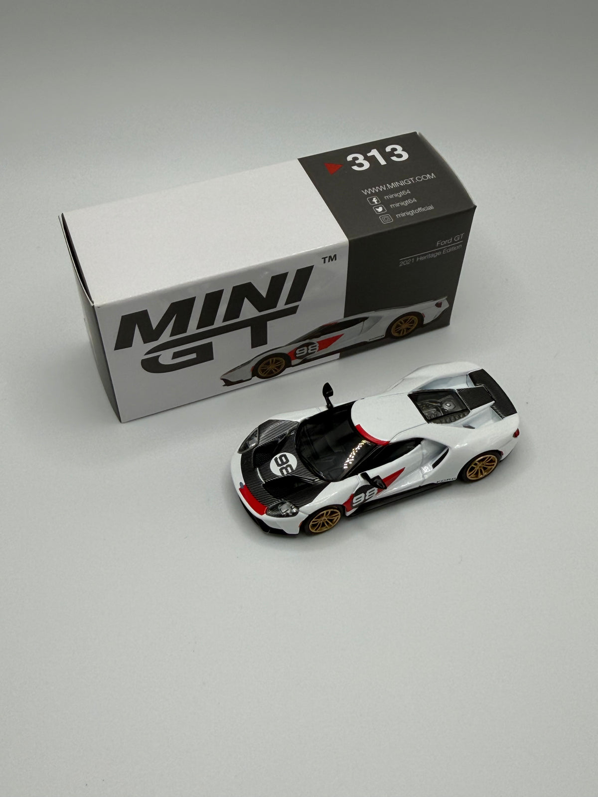 Mini GT #313 Ford GT White