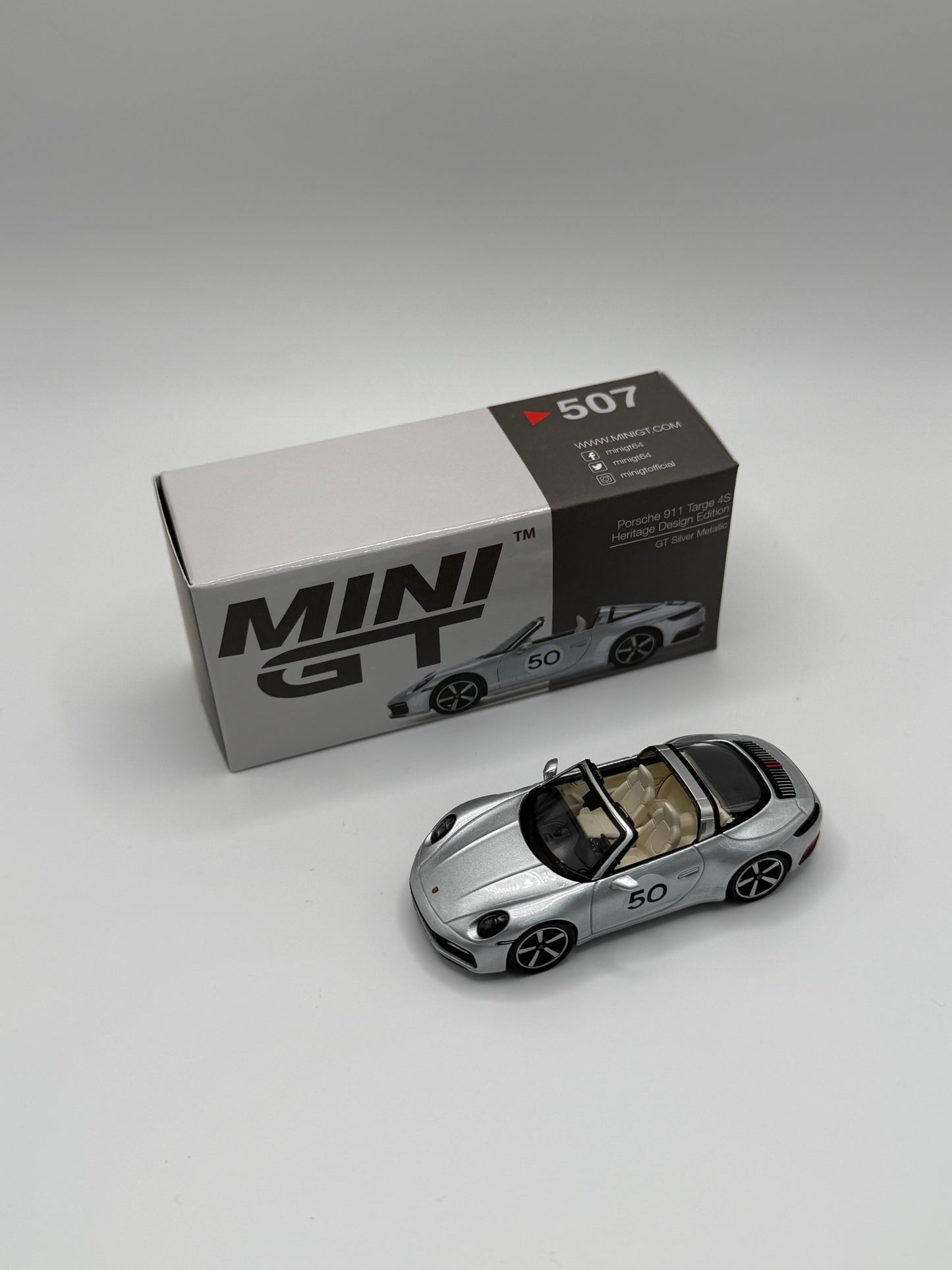 Mini GT #507 Porsche 911 Targa 4S GT Silver Metallic