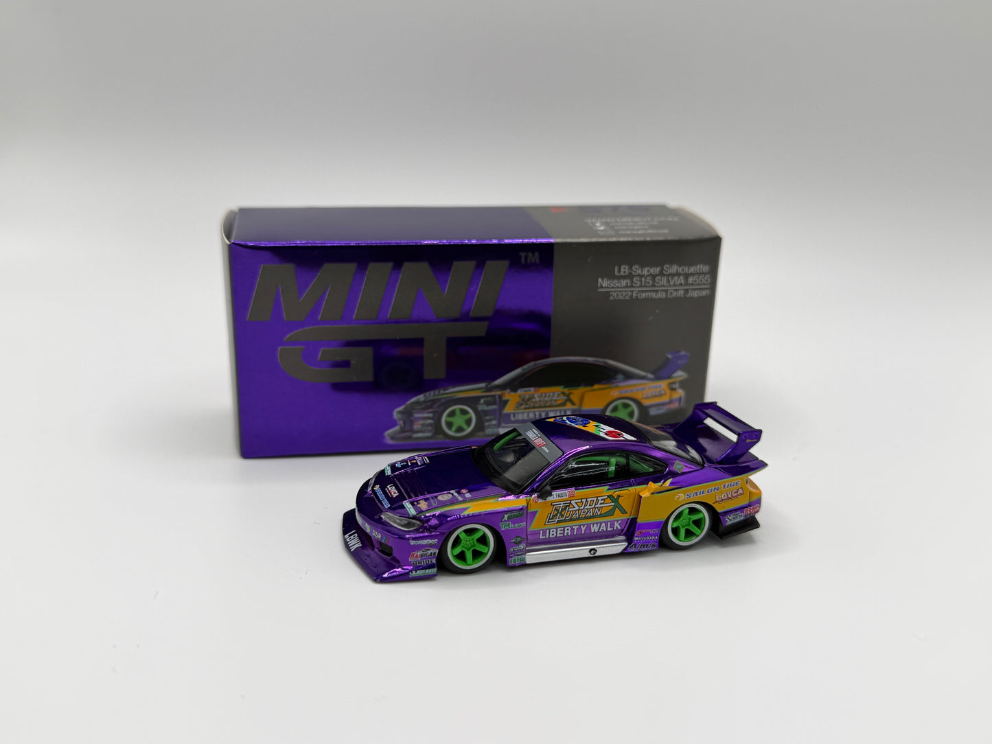 Mini GT #576 Nissan LB-Super Silhouette S15 Silvia Purple/Yellow