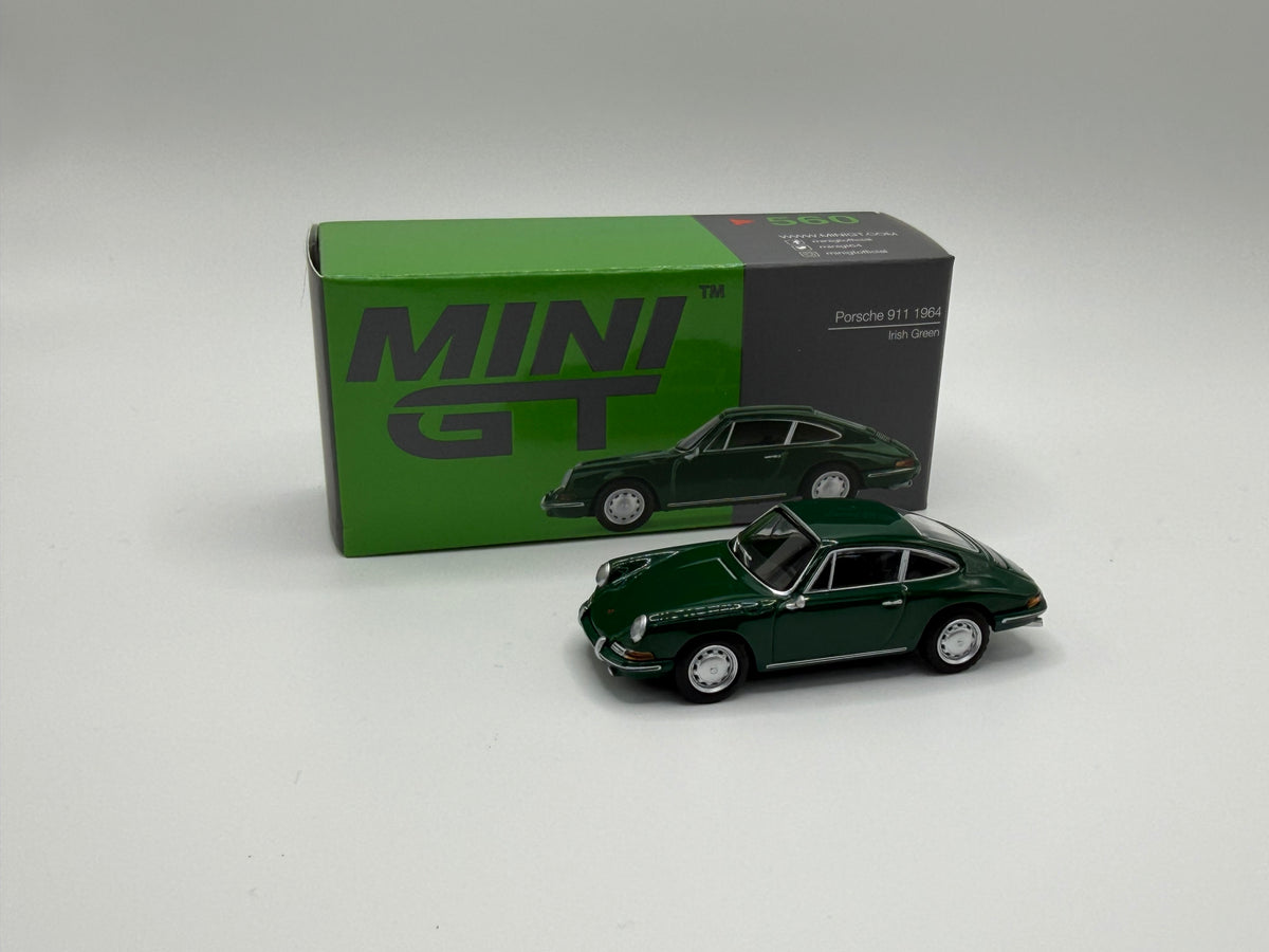 Mini GT #560 Porsche 911 Green