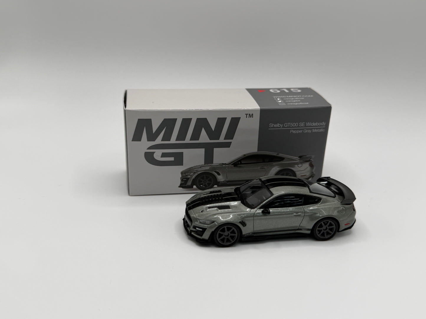 Mini GT #615 Ford Shelby GT500 Pepper Gray Metallic