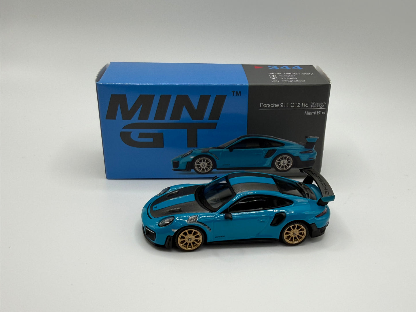 Mini GT #344 Porsche 911 GT2 RS Weissach Package Miami Blue