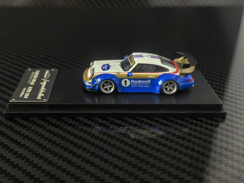 Model Collect RWB964 High Wing – Rothmans (White/Blue Livery)